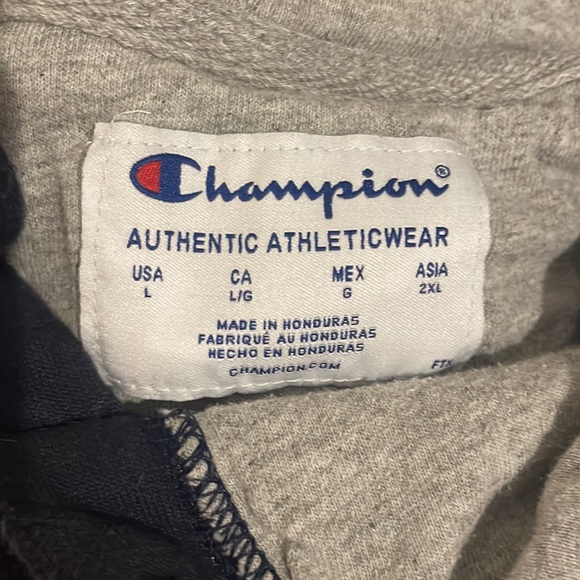 Men’s Large Champion Sweatshirt - Picture 2 of 2